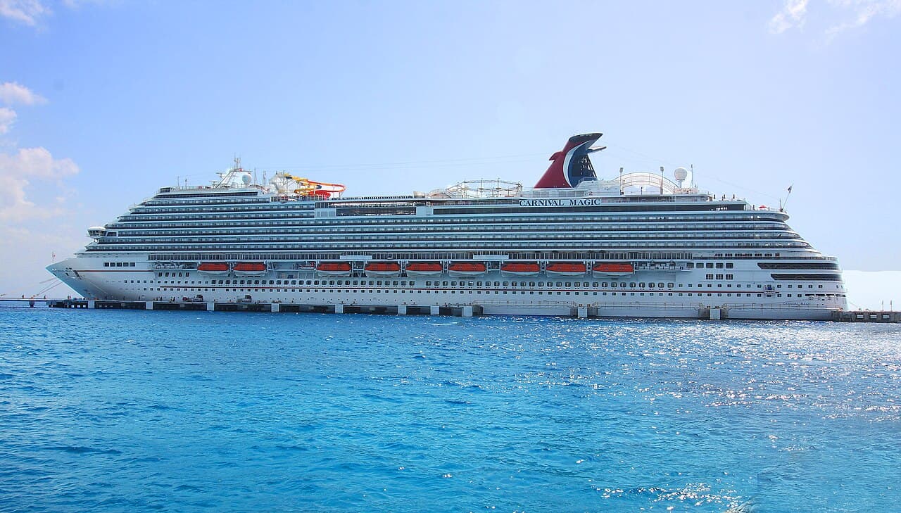 Carnival Magic cruise ship, Carnival's Dream-class ship sailing from Miami