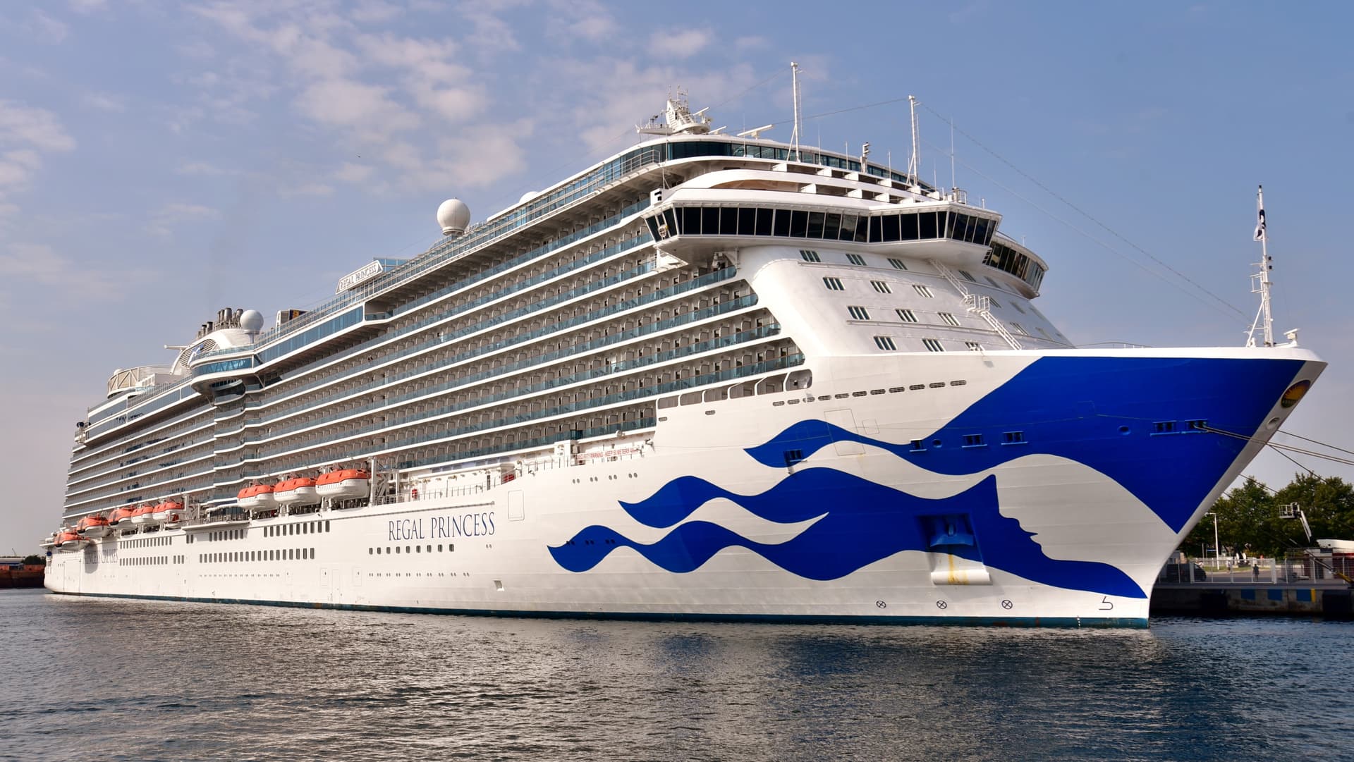 Regal Princess in Warnemunde