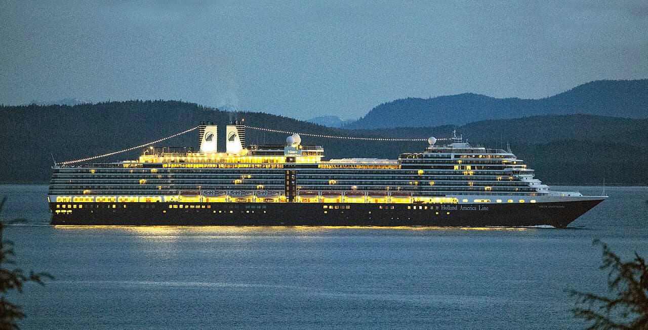Nieuw Amsterdam, Holland America's Signature-class ship, sailing Alaska's Inside Passage