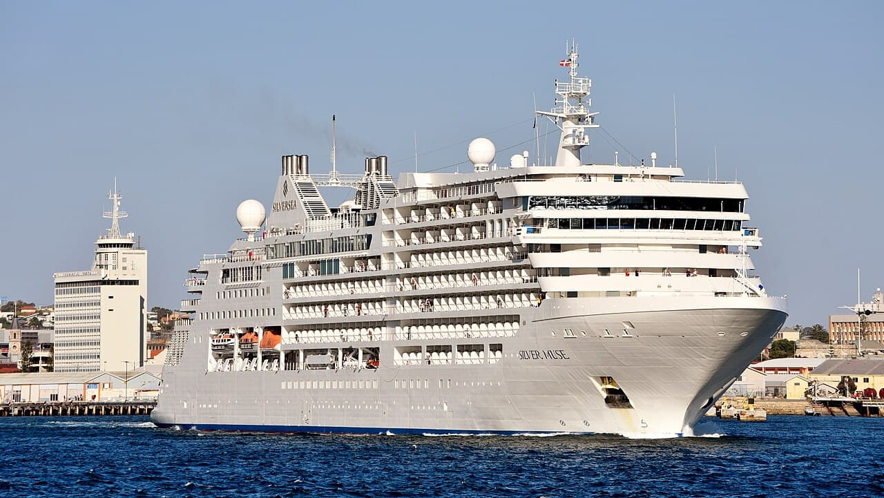 Silver Muse at Fremantle