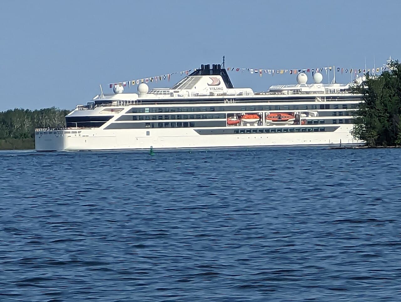 Viking Polaris leaving Toronto